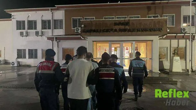 Akbük'teki Operasyonda 8 Göçmen Ve İ̇ki Şüpheli Tutuklandı