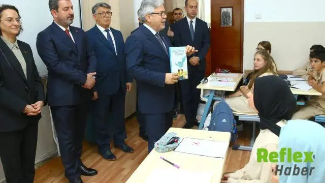 Milli Eğitim Bakanlığından İ̇ki Eser İ̇çin Azerbaycan Türkçesi Adımı