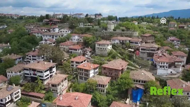 Safranbolu’da hafta sonu yoğunluğu: Tarihi ilçeye ziyaretçi akını