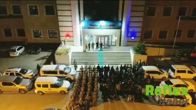 Bitlis'te suç örgütlerini öven 3 şüpheli tutuklandı