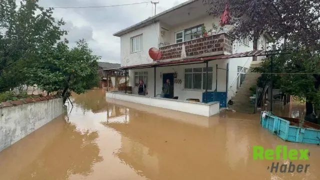 Sakarya Karasu’da Taşkın Alarmı: Darıçayırı’nda Eğitime Ara Verildi