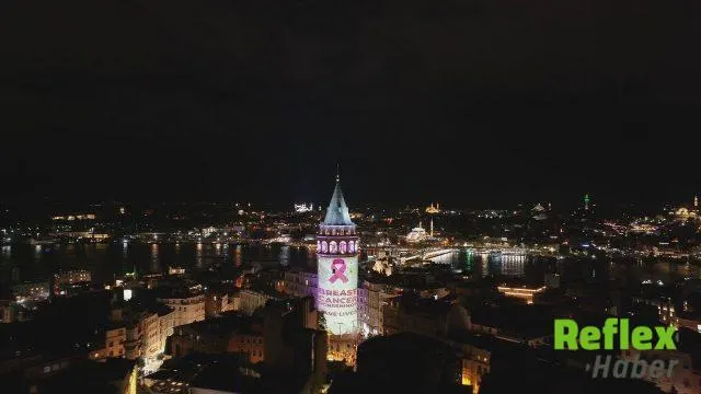 Galata Kulesi Meme Kanserinde Farkındalık İ̇çin Pembe İşıklarla Aydınlandı