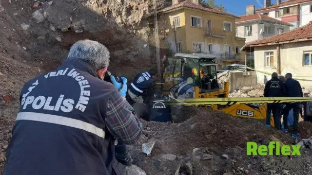 Kızılcahamam’da 17 Yıl Sonra Ev Altında Kemik Ve Balta Bulundu