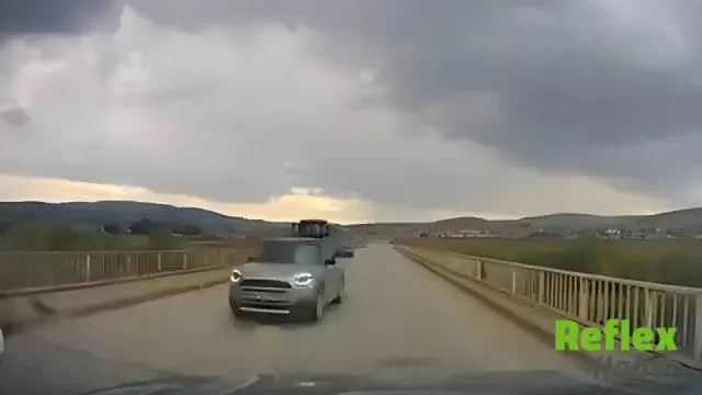 Sivas'ta Köprü Üzerinde Tehlikeli Sollama Kamerada