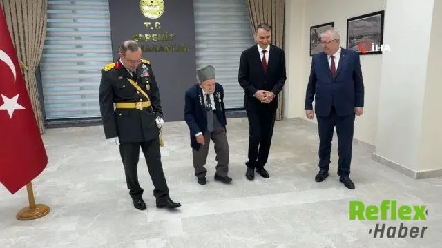 Edremit'te Kore Gazisi Yormaz'a Cumhuriyet Bayramı Vefası