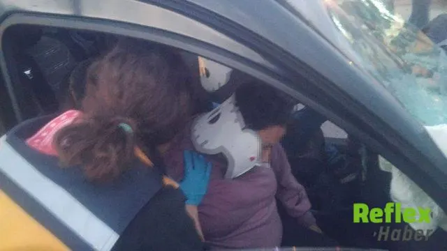 Gebze'de İ̇ki Otomobil Çarpıştı: 4 Yaralı