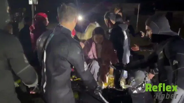 Demet Özdemir Ayazağa'daki Stüdyodan Botla Tahliye Edildi