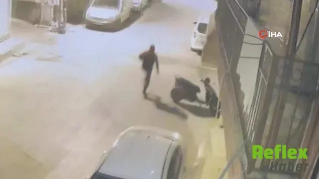 Adana Seyhan Barbaros Mahallesi’nde silahlı saldırı: 2 şüpheli yakalandı | VİDEO İZLE