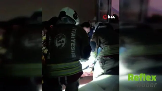 Hatay İ̇skenderun'da Yatalak Hasta Yangın Evinden Kurtarıldı