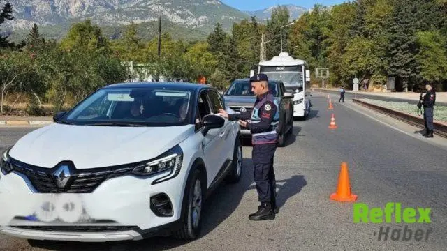 81 İ̇lde Aranan 912 Kişi Yakalandı
