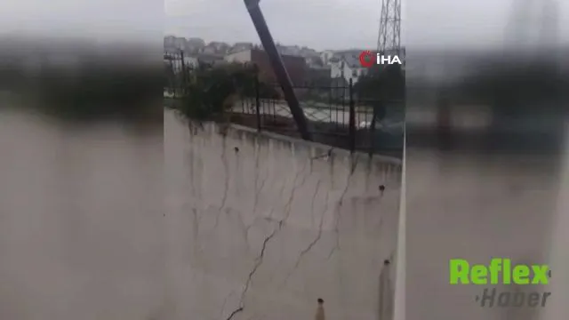 Kocaeli'de Sağanak Sonrası İ̇stinat Duvarı Çöktü