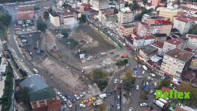 Sarıyer Ayazağa'da Enkaz Kaldırma Çalışmaları Sürüyor
