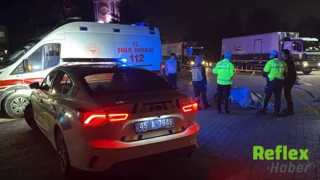 Turgutlu’da Tır İ̇le Çarpışan Motosikletin Sürücüsü Hayatını Kaybetti
