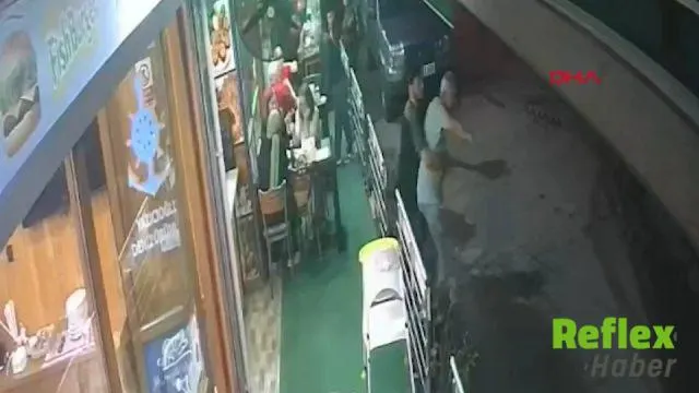Artvin Hopa'da Restoranda Heimlich Manevrasıyla Müşteri Kurtarıldı