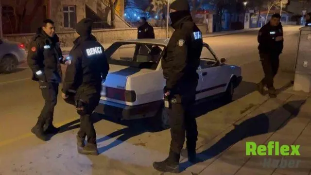 Aksaray’da Gece Uygulaması: Araçlar Ve Şahıslar Arandı