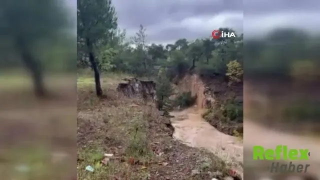 Bursa Yıldırım’da Cumalıkızık Deresinde Heyelan Anları Kamerada