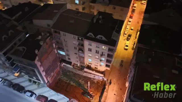 Bahçelievler’de İ̇nşaat Duvarı Yıkıldı, 20 Daire Boşaltıldı