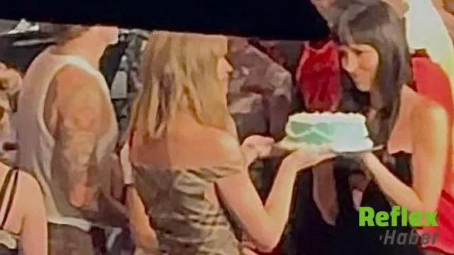 Taylor Swift, Dakota Johnson'ın Doğum Gününü Kamera Arkasında Kutladı