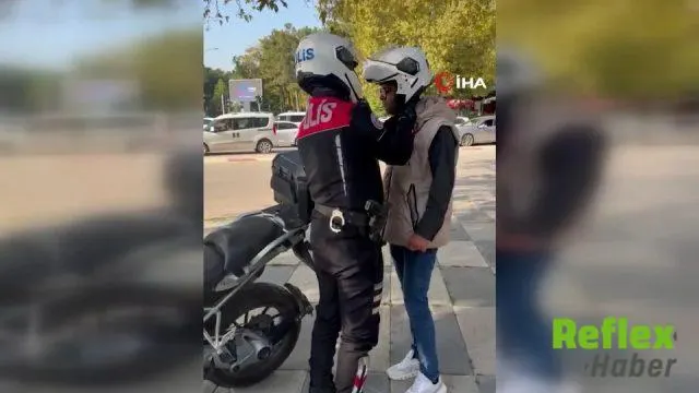 Elazığ'da Kpss Ortaöğretim Oturumunda Geç Kalanlara Polis Desteği
