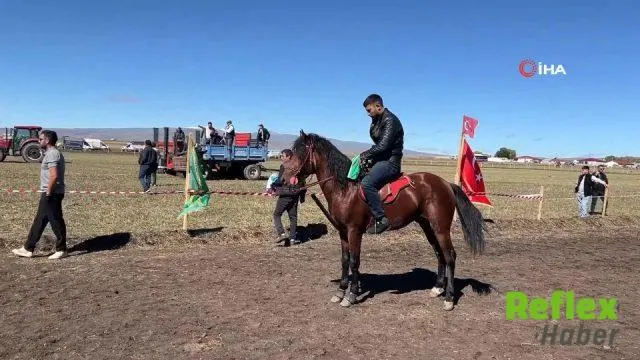 Kars'ta Rahvan At Yarışları Meydancık'ta Büyük İ̇lgi Gördü