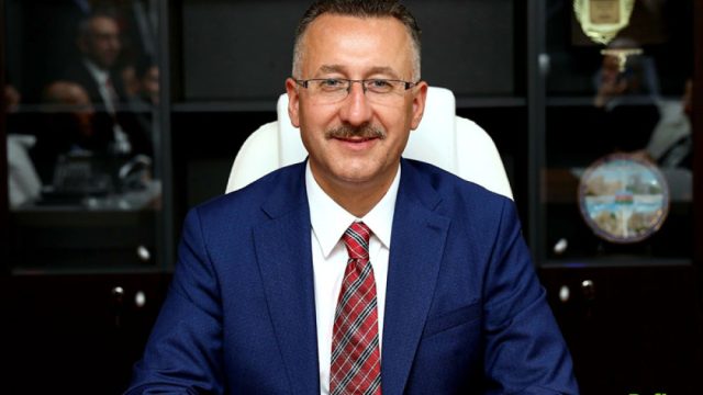 Adapazarı Belediye Başkanı Hangi Partiden?