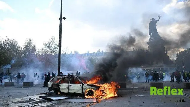 Fransa’da Öğrenci, Sendika Ve Sarı Yelekliler Aynı Meydanda Buluştu