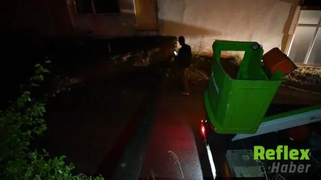 Gümüşhane’de 80 Yaşındaki Kadının Bahçesine Devrilen Direk Tepki Çekti
