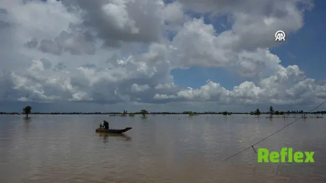 Vietnam'da su basan pirinç tarlaları plaja dönüştü | VİDEO İZLE