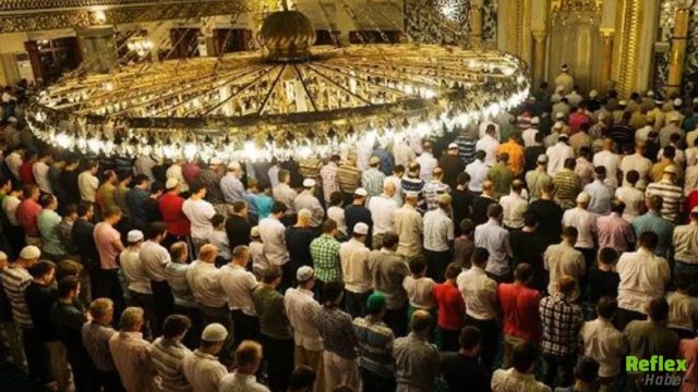 Bayram Namazı Nasıl Kılınır? Diyanet Ne Diyor?