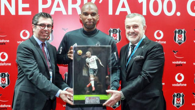 Beşiktaş, Vodafone Park’taki 100. golünü kutladı