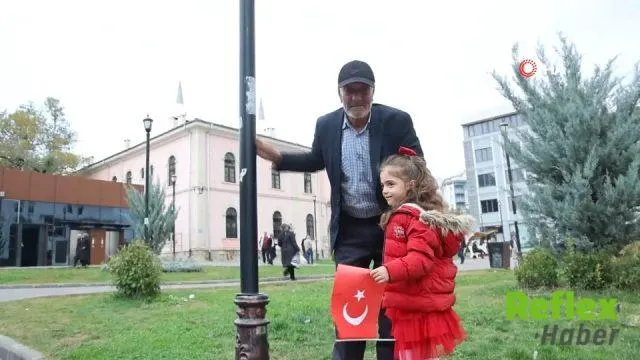 Elazığ Kapalı Çarşı’da Miniklerden Cumhuriyet Coşkusu, Duygusal Anlar
