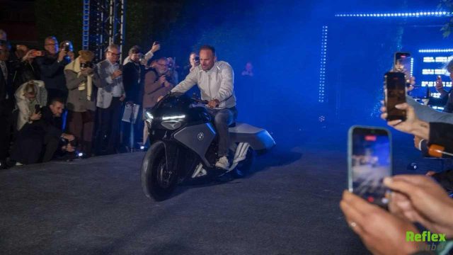BMW Vision K18 Konsept Motosiklet Tanıtıldı 1.800cc’lik Güç Ve Sıra Dışı Tasarım