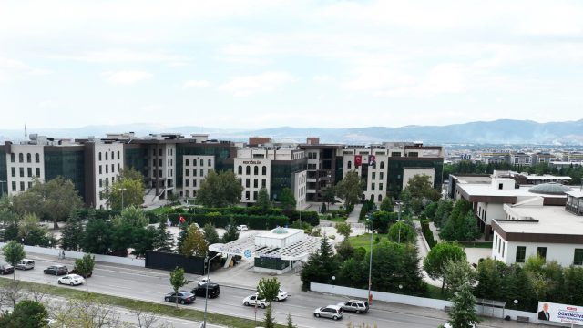 Bursa Teknik Üniversitesi'nden Mühendislik Öğrencilerine TÜBİTAK Destekli Proje Eğitimi