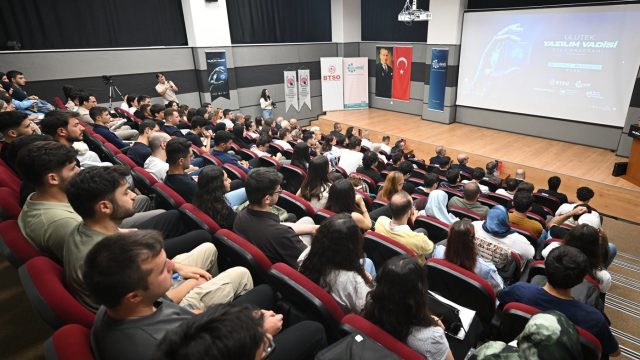 Bursa'da ULUTEK Yazılım Vadisi Staj Programı Başladı