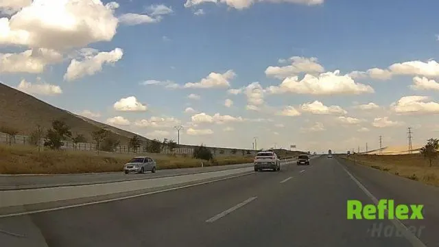 Konya’da Ters Yönde İ̇lerleyen Otomobil Suv’yle Burun Buruna Geldi