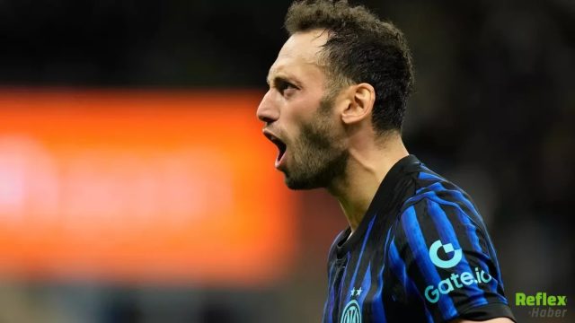 Cesc Fabregas’tan Hakan Çalhanoğlu’na Övgü Takımı O Çekip Çeviriyor
