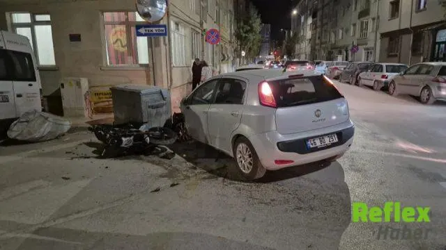 Eskişehir'de Motosikletlinin Yaralandığı Kaza Kamerada