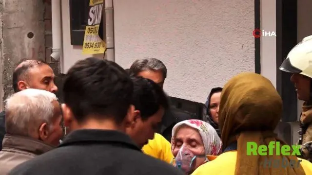 Zeytinburnu’nda Yangın: Mahsur Kalanlar İ̇tfaiye Ekiplerince Kurtarıldı