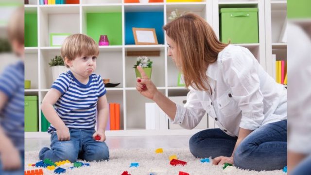 Çocuğunuzu çikolatayla kandırmayın, onun dilinde ‘dur’ deyin