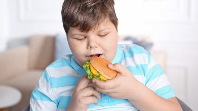 Çocukluk çağında obezite göz ardı edilmemeli!