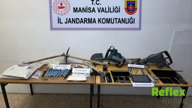 Gördes’te Patlayıcılarla Kaçak Kazıya Suçüstü: 8 Şüpheli Gözaltında