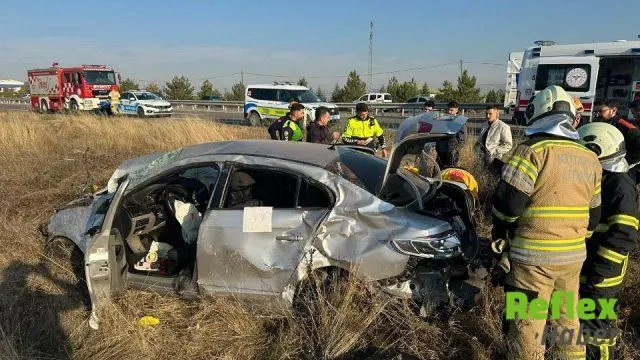 Kütahya’da Otomobil Tarlaya Uçtu: Bir Ağır, Üç Yaralı