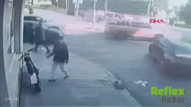 Zeytinburnu’nda elektrikli bisiklet hırsızlığı kameraya yansıdı
