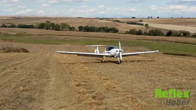 Tekirdağ'da eğitim uçağı tarlaya zorunlu iniş yaptı
