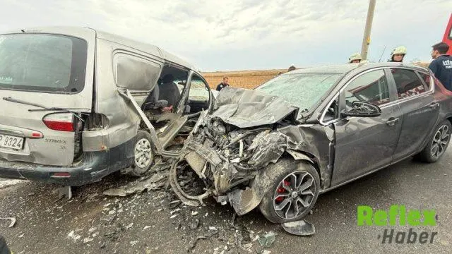 Tekirdağ’da otomobil ile minibüs çarpıştı: 6 yaralı