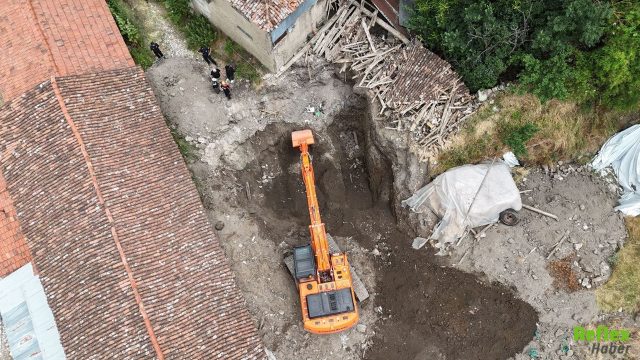 Define Hayali Canından Etti! 12 Metrelik Tünelde Feci Son