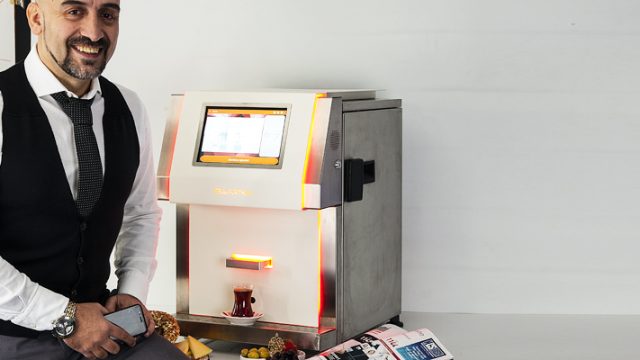 Dünyanın ilk IoT tabanlı akıllı çay demleme otomatı