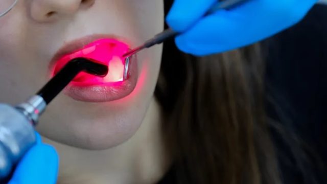Düşük Doz Lazer Dokuları Onarıyor: NEÜ'den Çığır Açan Araştırma