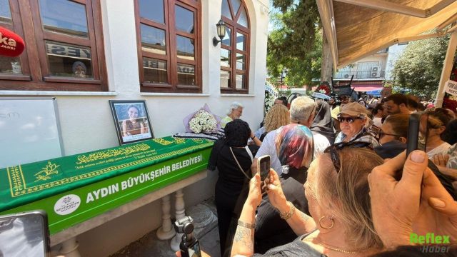 Ece İrtem'e Gözyaşlarıyla Veda! Sevenleri Yalnız Bırakmadı