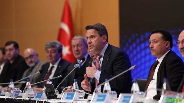 Kayseri’de Kritik Buluşma: Enerji Bakanı İş Dünyasıyla Masaya Oturdu